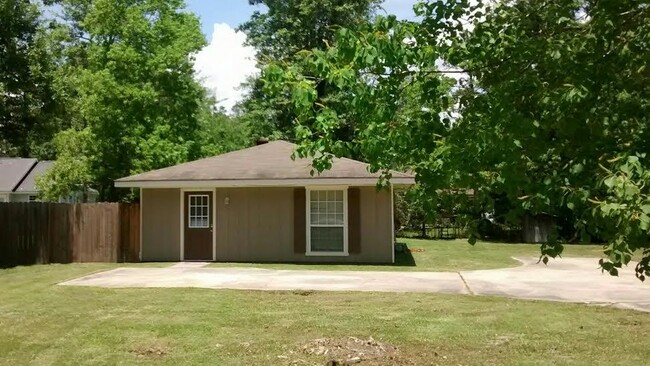 Building Photo - 29205 Erindale Dr