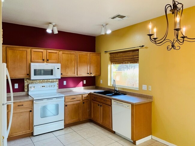 Building Photo - Beautiful Home In Rancho Sahuarita Located...