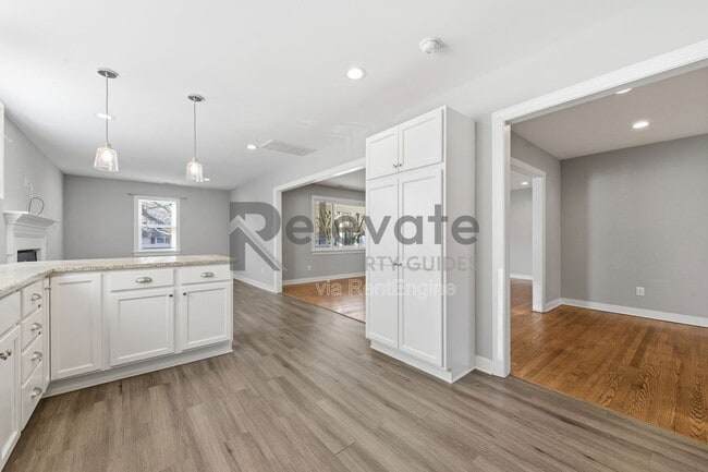 Building Photo - 8410 Yolanda Rd