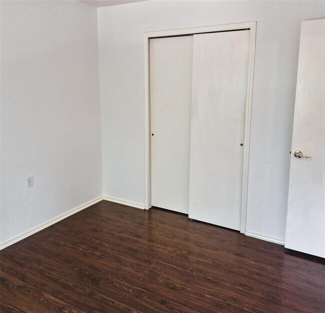 Building Photo - 1139 Emmitt Run