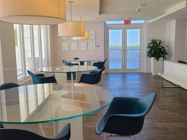 Building Photo - 4250 Biscayne Blvd