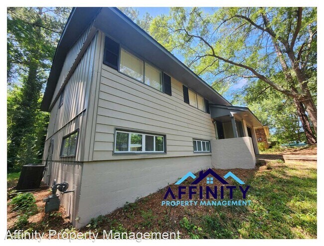 Building Photo - 4 br, 1.5 bath House - 835 Green Oak Ter