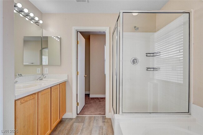 Building Photo - 494 Groft Way