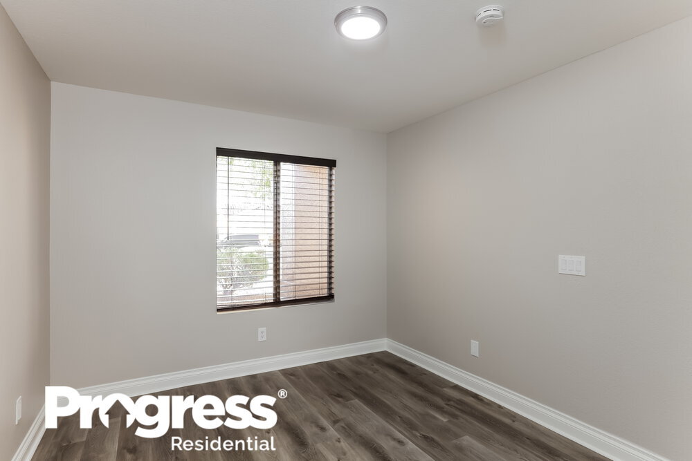 Building Photo - 10842 W Sands Dr