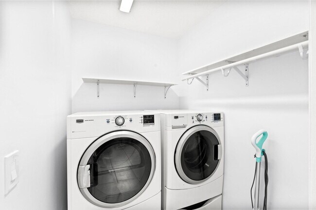 Building Photo - 8675 SW Keathley Ct