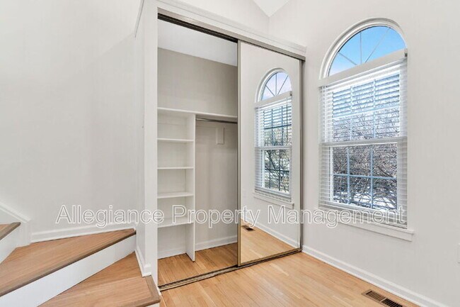 Building Photo - 6630 Medinah Ln