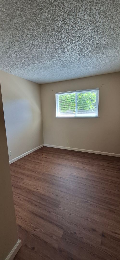 Building Photo - Beautifully maintained, Suisun City 3-bedroom, 2-bath home showcasing true pride of ownership! - ...