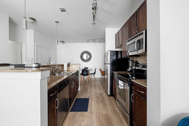 Building Photo - 13005 Meandering Way