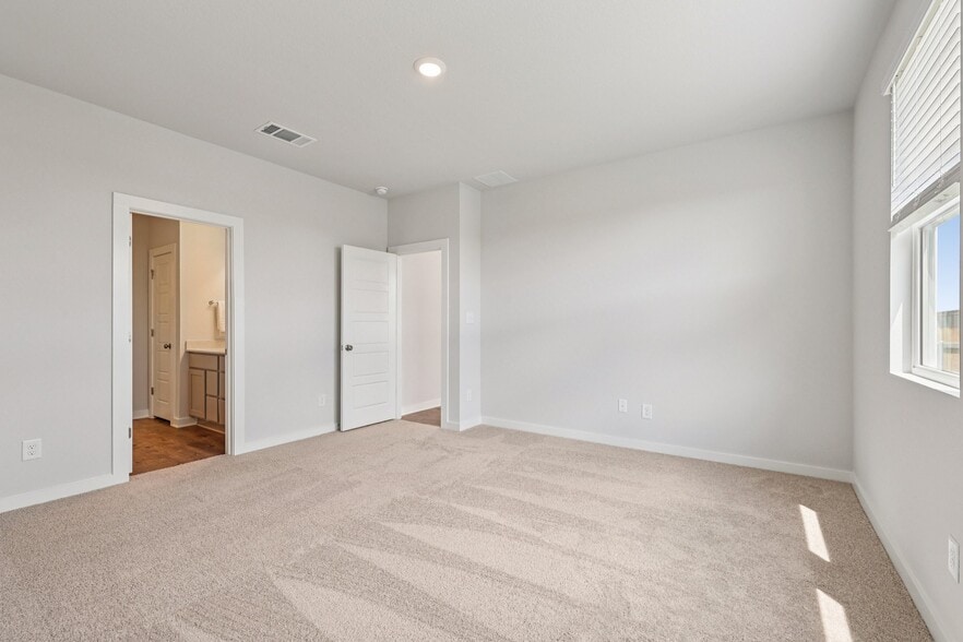 Building Photo - 125 Cutleaf