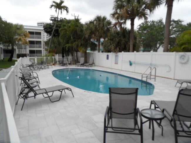 Building Photo - 1439 S Ocean Blvd