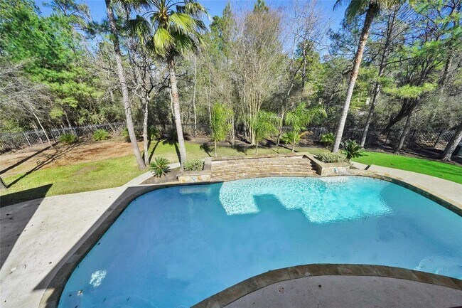 Building Photo - 30 N Palmiera Cir