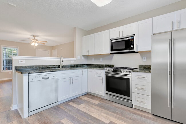 Building Photo - 2046 Samantha Dr