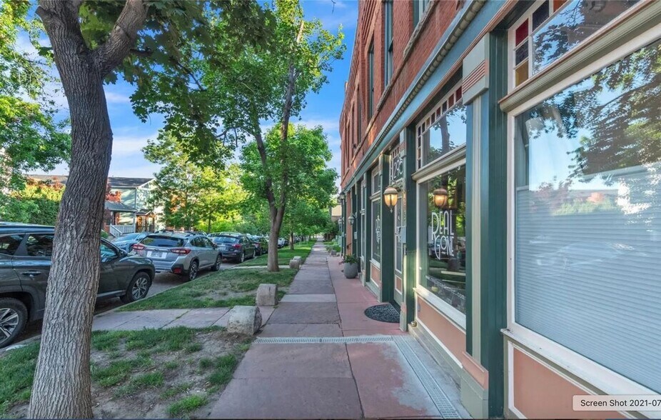 Building Photo - 2953 Wyandot St