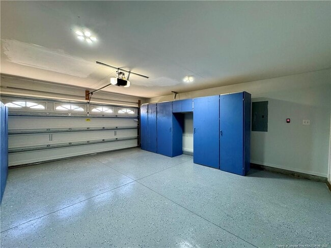 Building Photo - 105 Bluebonnet Oak Ct
