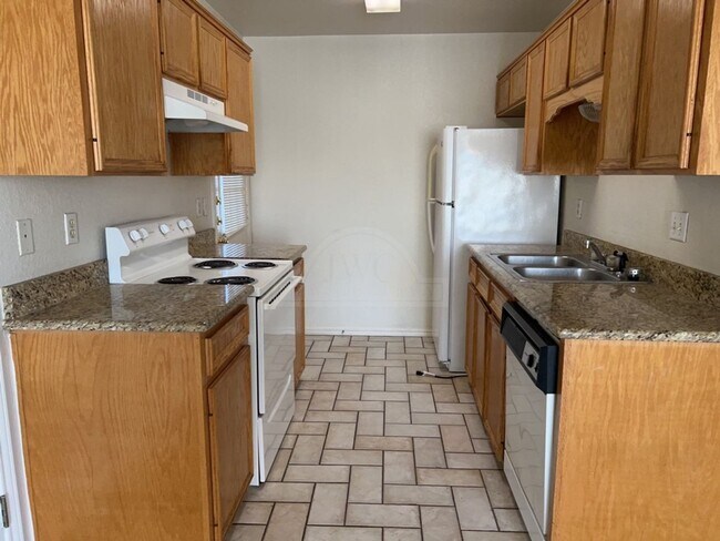 Building Photo - 900 McDaniel Cir