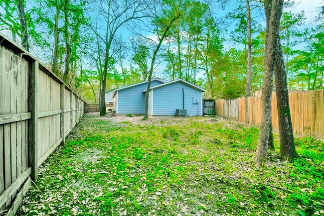 Building Photo - 1314 E Red Cedar Cir