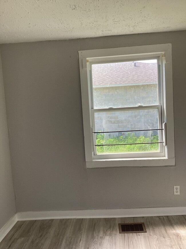 Building Photo - Cozy 1 bedroom, 1 bath!