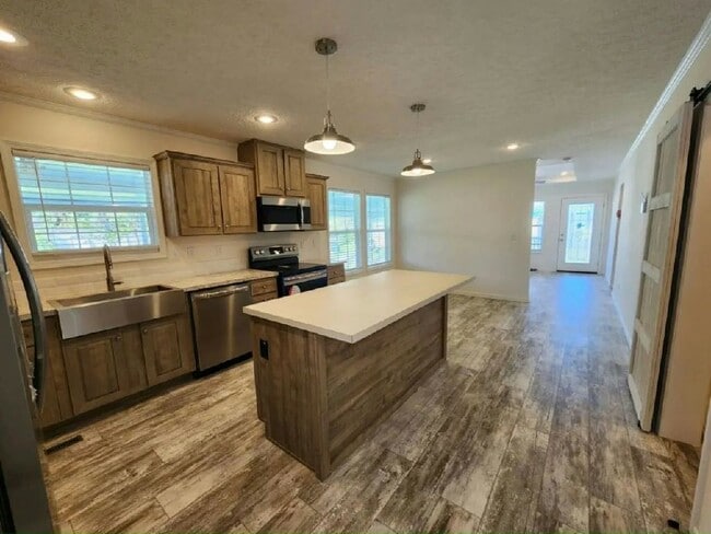 Building Photo - 214 Gazelle Dr