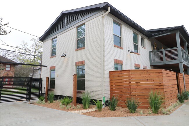 Building Photo - 1802 Arbor St