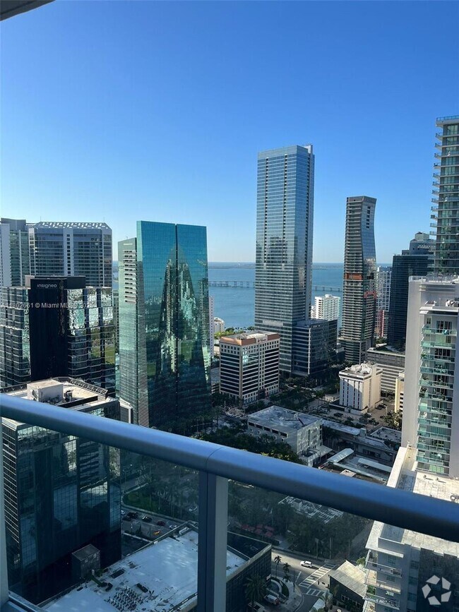 Building Photo - 1100S S Miami Ave