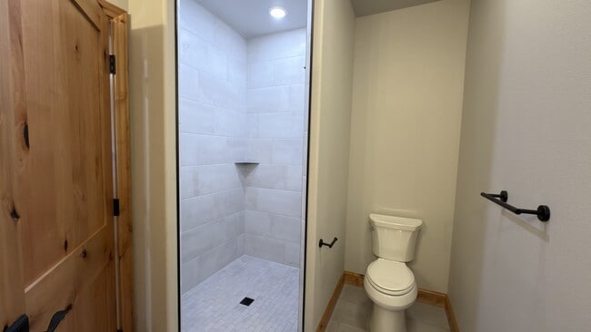 Building Photo - 527 A St