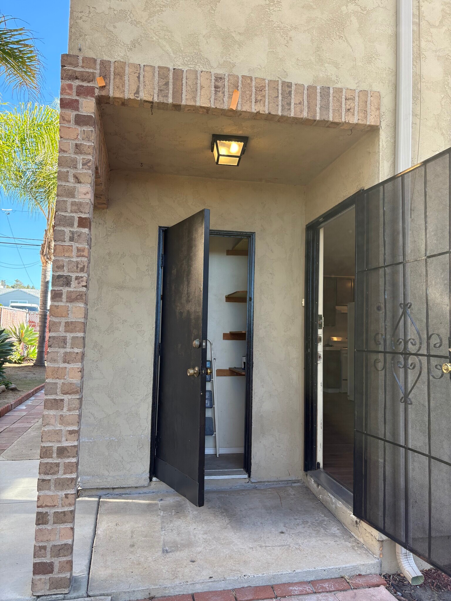 Building Photo - 1218 Presioca St