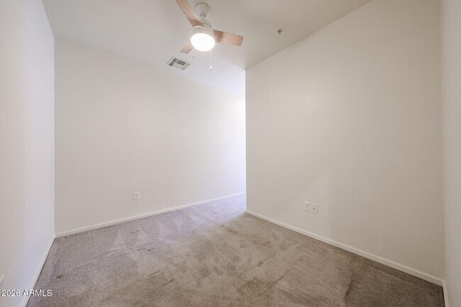Building Photo - 2321 E Hidalgo Ave