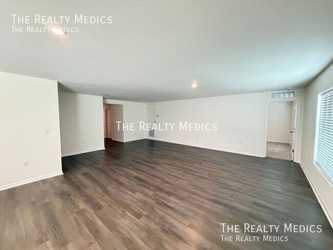 Building Photo - 73 N Rooks Ave