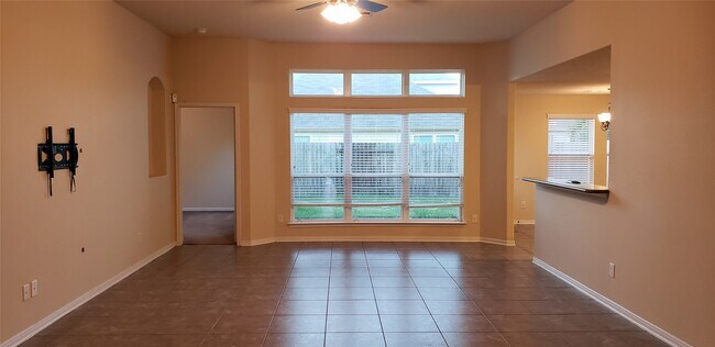 Building Photo - 9923 Yearling Pl