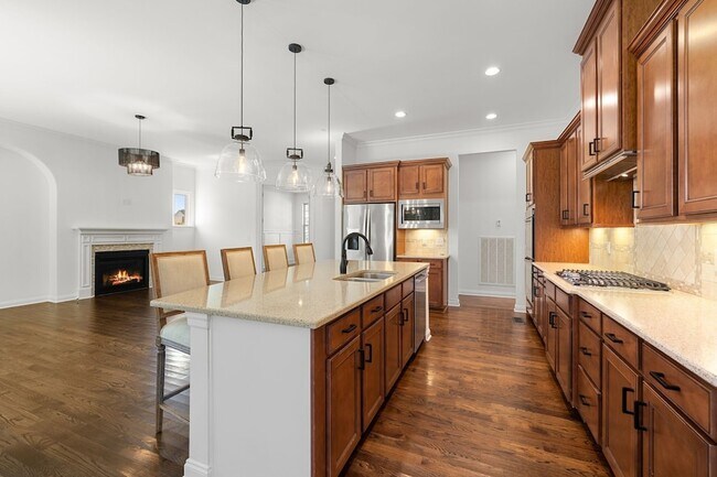 Building Photo - 4155 Old Light Cir