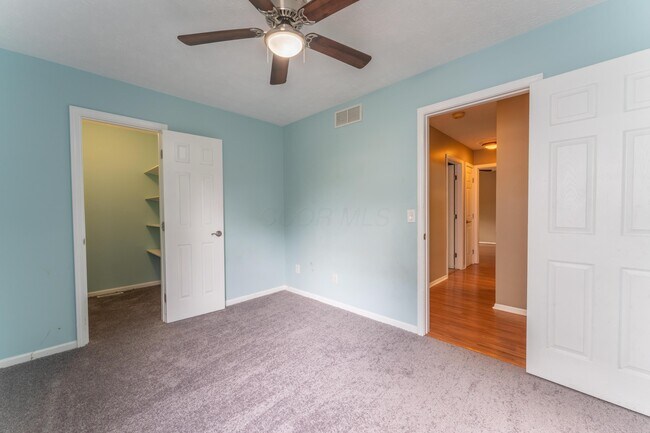 Building Photo - 4951 Hidden View Ct