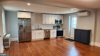 Building Photo - 473 Freemont St