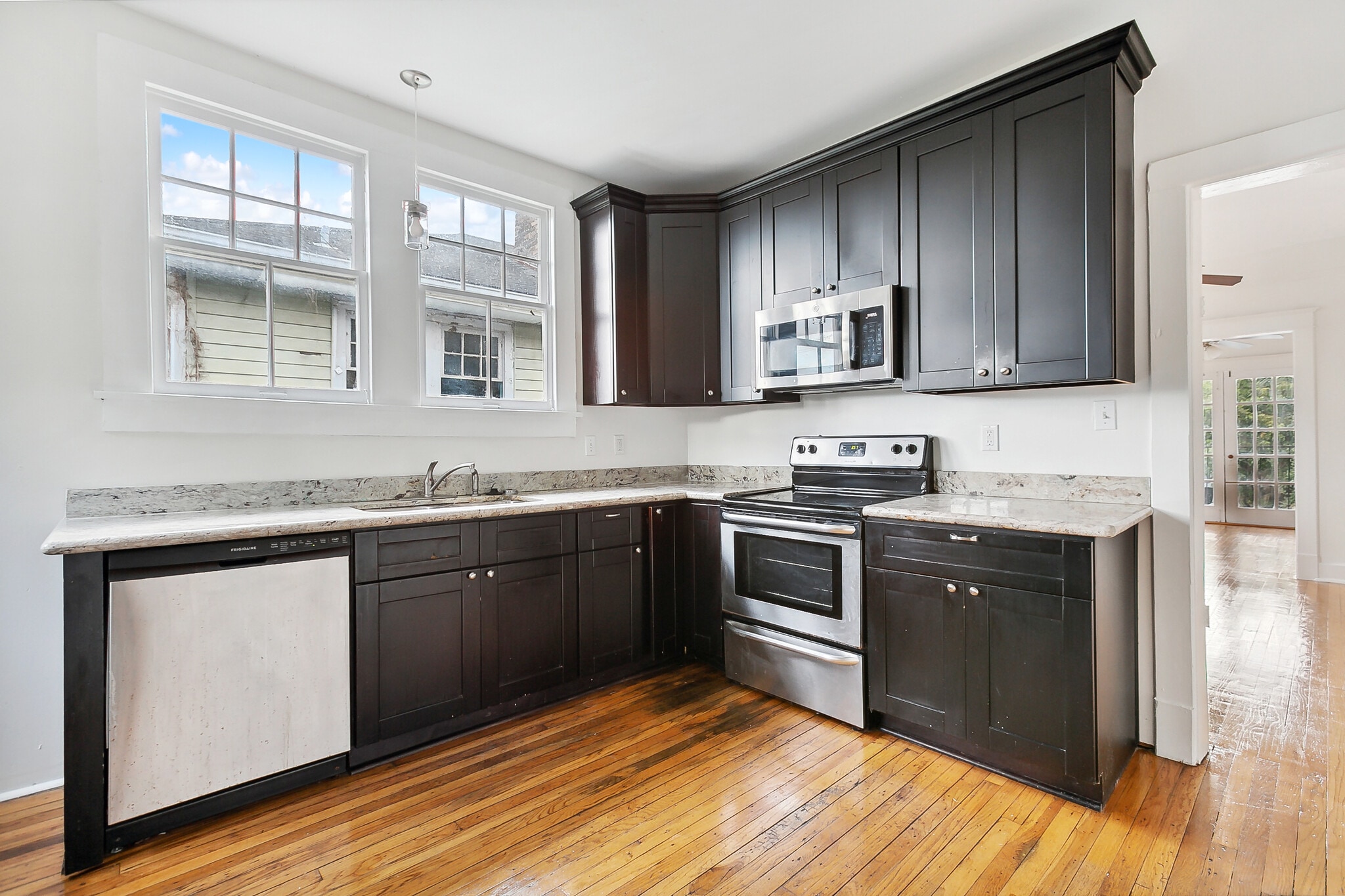 Building Photo - 3615 Louisiana Ave Pkwy