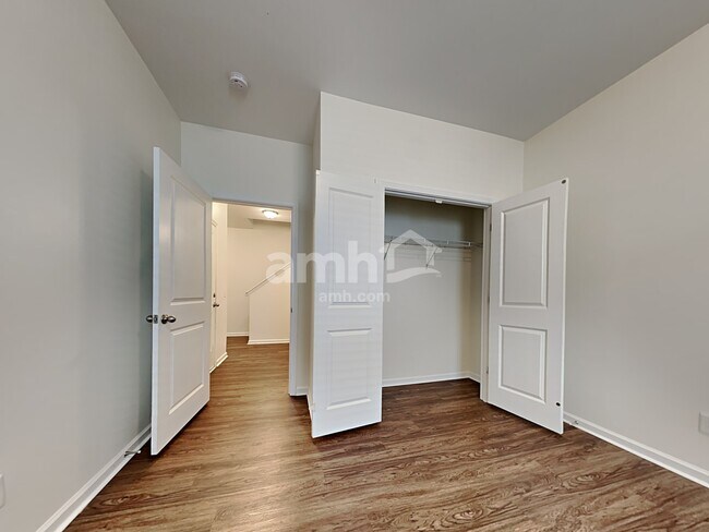 Building Photo - 119 Orion Way