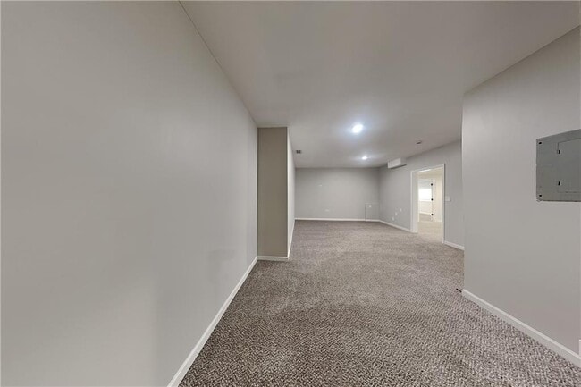 Building Photo - 7045 Treeline Dr