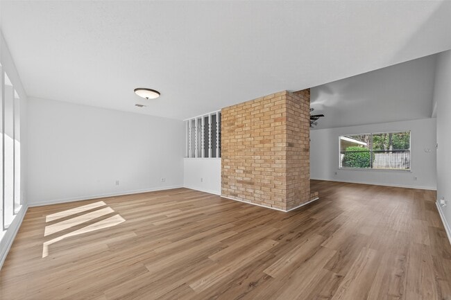 Building Photo - 3815 Brook Shadow Dr