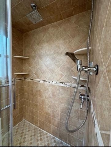 Building Photo - 32 Hazel St