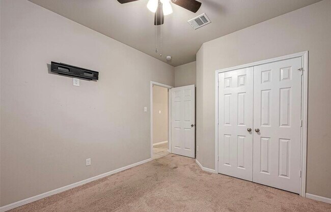 Building Photo - 6409 Hollock Meadows Ln