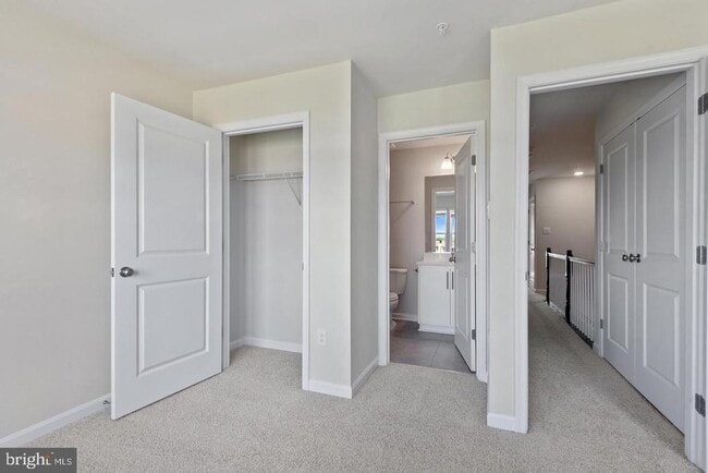 Building Photo - 344 Ensemble Wy