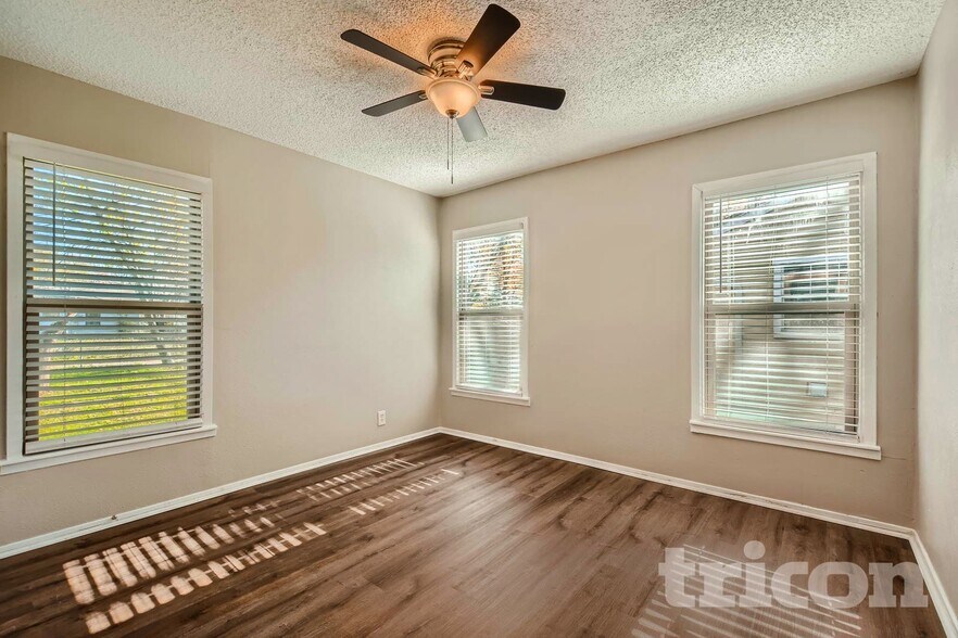 Building Photo - 10630 Newcombe Dr