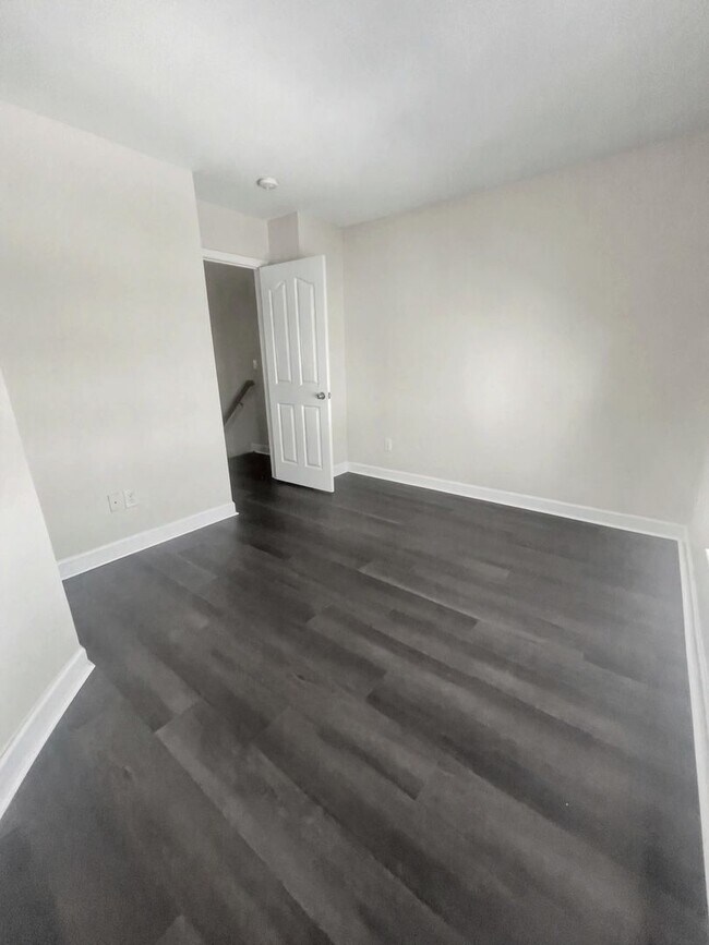 Building Photo - Desirable 2 bedroom 2.5 bathroom home in Tarrant Trace neighborhood!