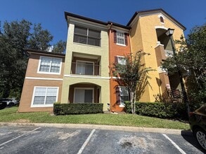 Building Photo - Waterford Lakes - 2 bed/2 bath condo AVAILABLE NOW!