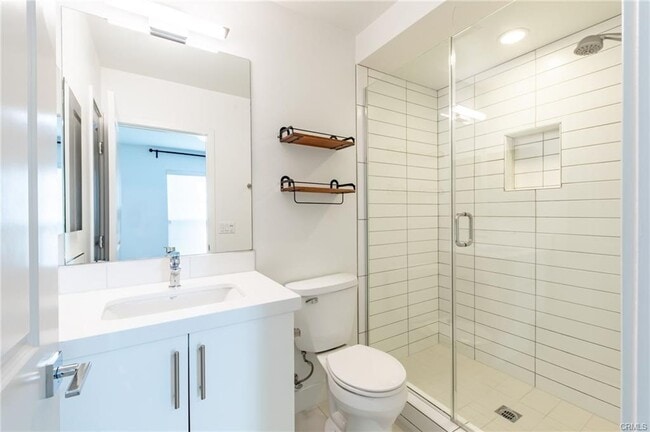 Building Photo - 10736 Bloomfield St