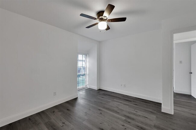 Building Photo - 10203 Beekman Pl Dr