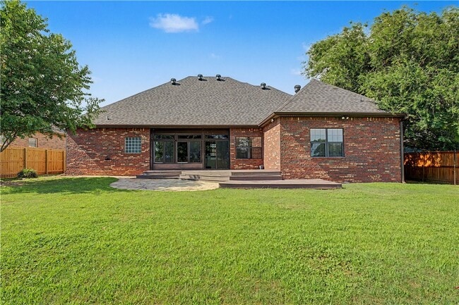 Building Photo - 3503 SW Baybridge Cove