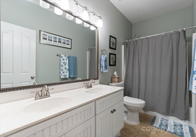 Building Photo - 18807 Dembridge Dr