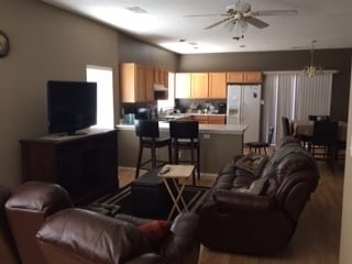 Building Photo - VISTA DEL NORTE 3 Bedroom 2 Bath  2 Car Garage