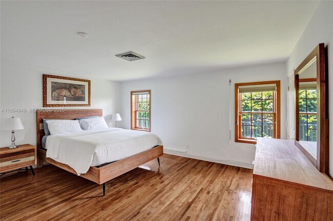 Building Photo - 609 Isle of Palms Dr