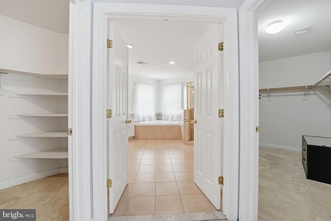 Building Photo - 7273 Tinsley Way