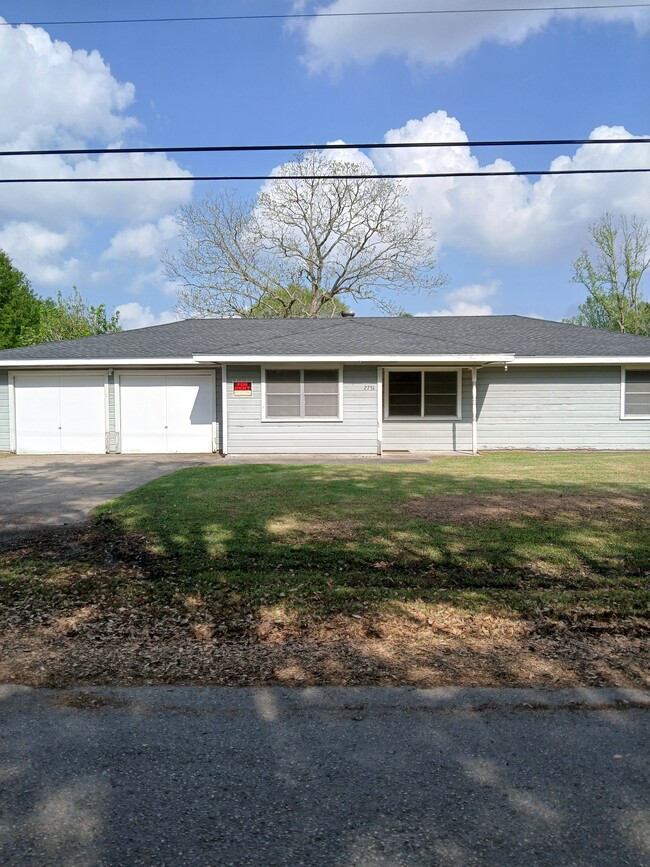 Building Photo - 2731 Gaylynn Dr